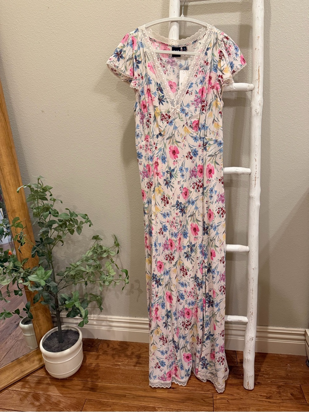 GAP Cream Floral Lace-Trim Maxi Dress with Pink & Blue Blossoms